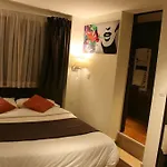 Central Hotel 3*