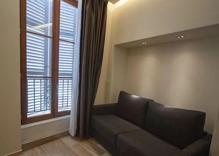 ホテル Central Hotel 3*