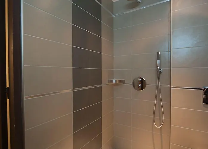 ホテル Central Hotel ニーム