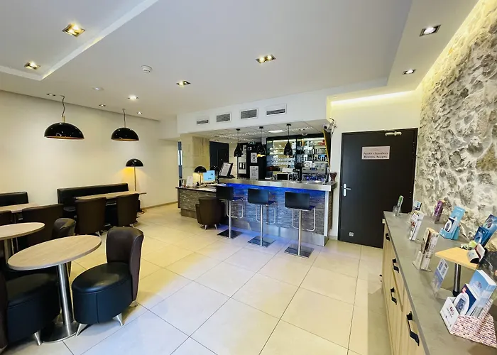 Central Hotel ホテル 3*