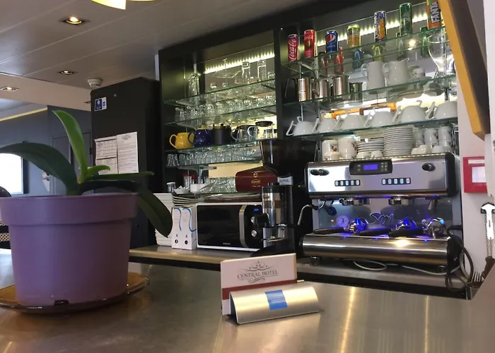 ホテル Central Hotel ニーム