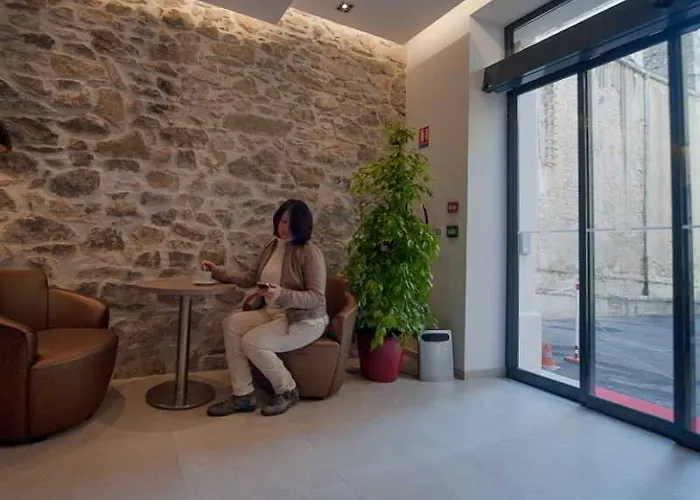 ホテル Central Hotel ニーム